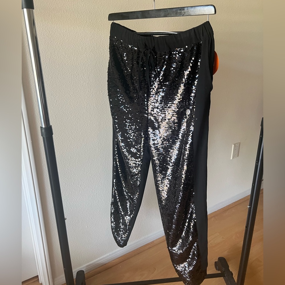 Shiny pants, very good quality brand, and perfect for night out’s.